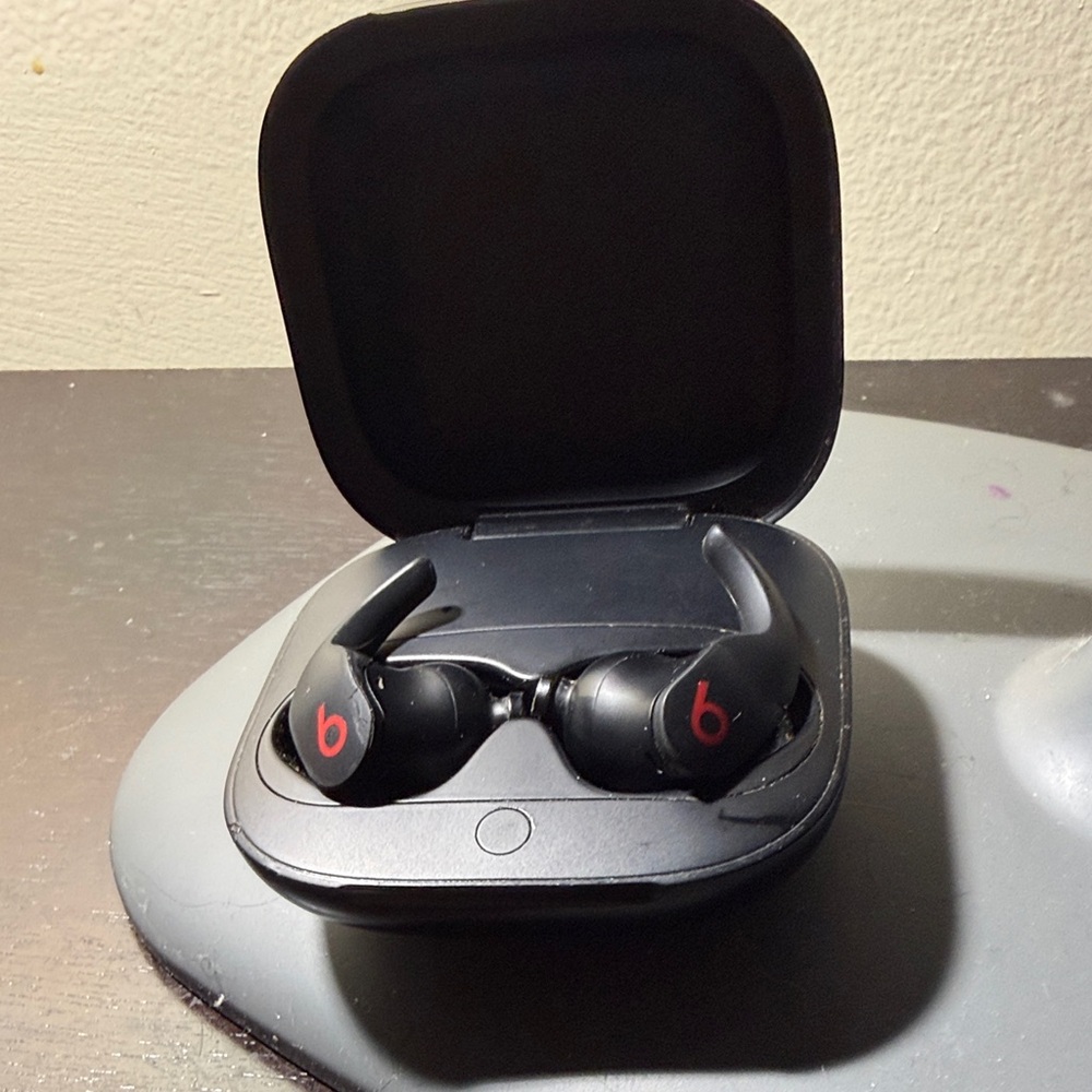 Beats by Dre Black Wireless Earbuds